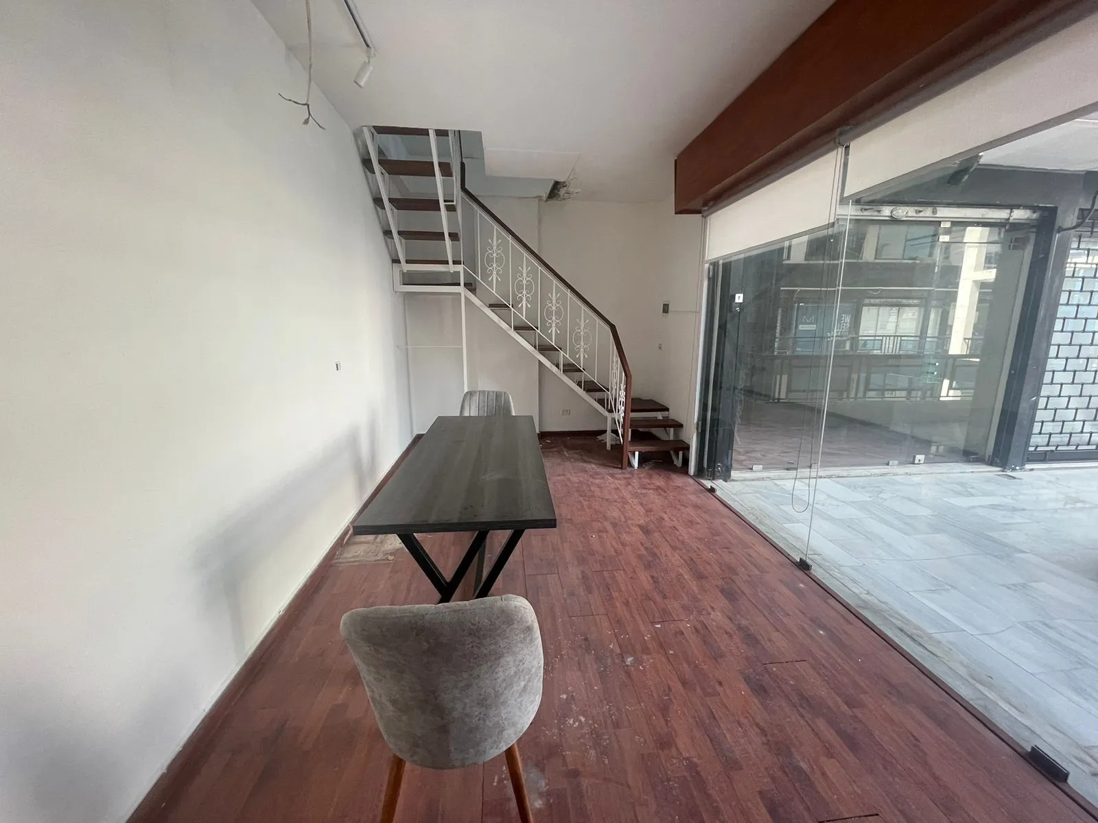 Zalka office 40 sqm for Sale prime location Ref#6535