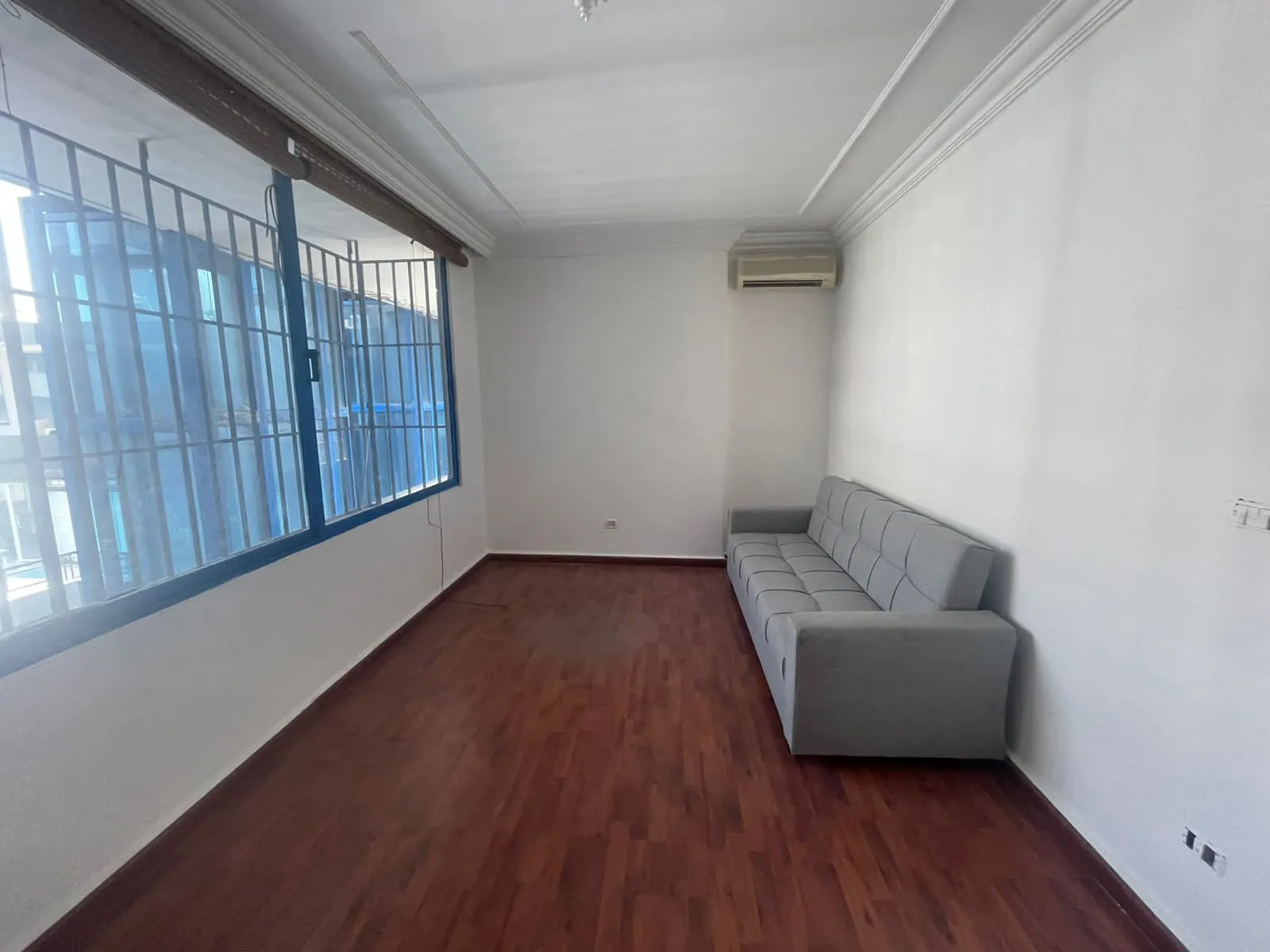 Zalka office 40 sqm for Sale prime location Ref#6535 — photo 2