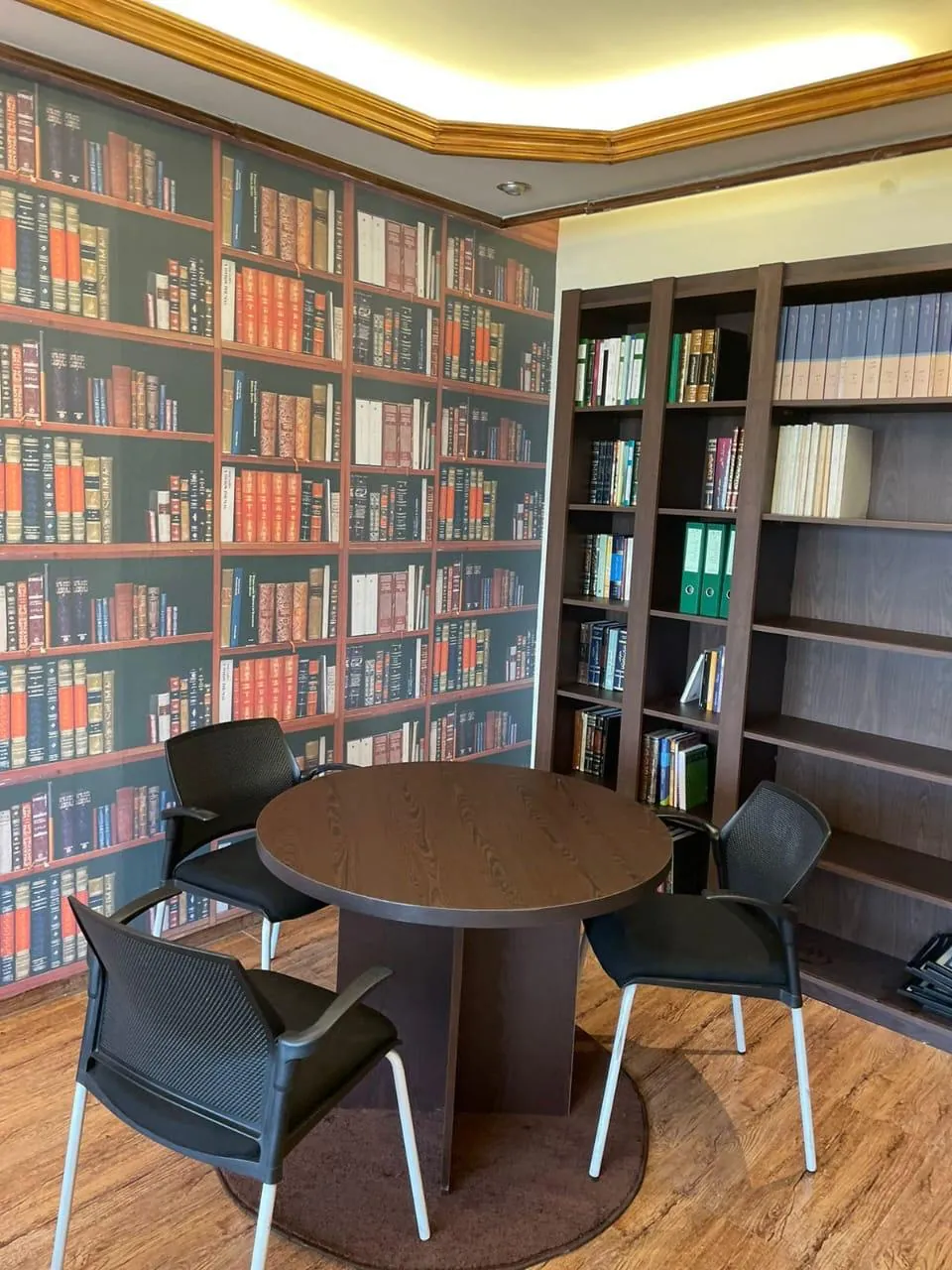 Office for Rent in Mar Elias, Beirut – Prime Location #6578