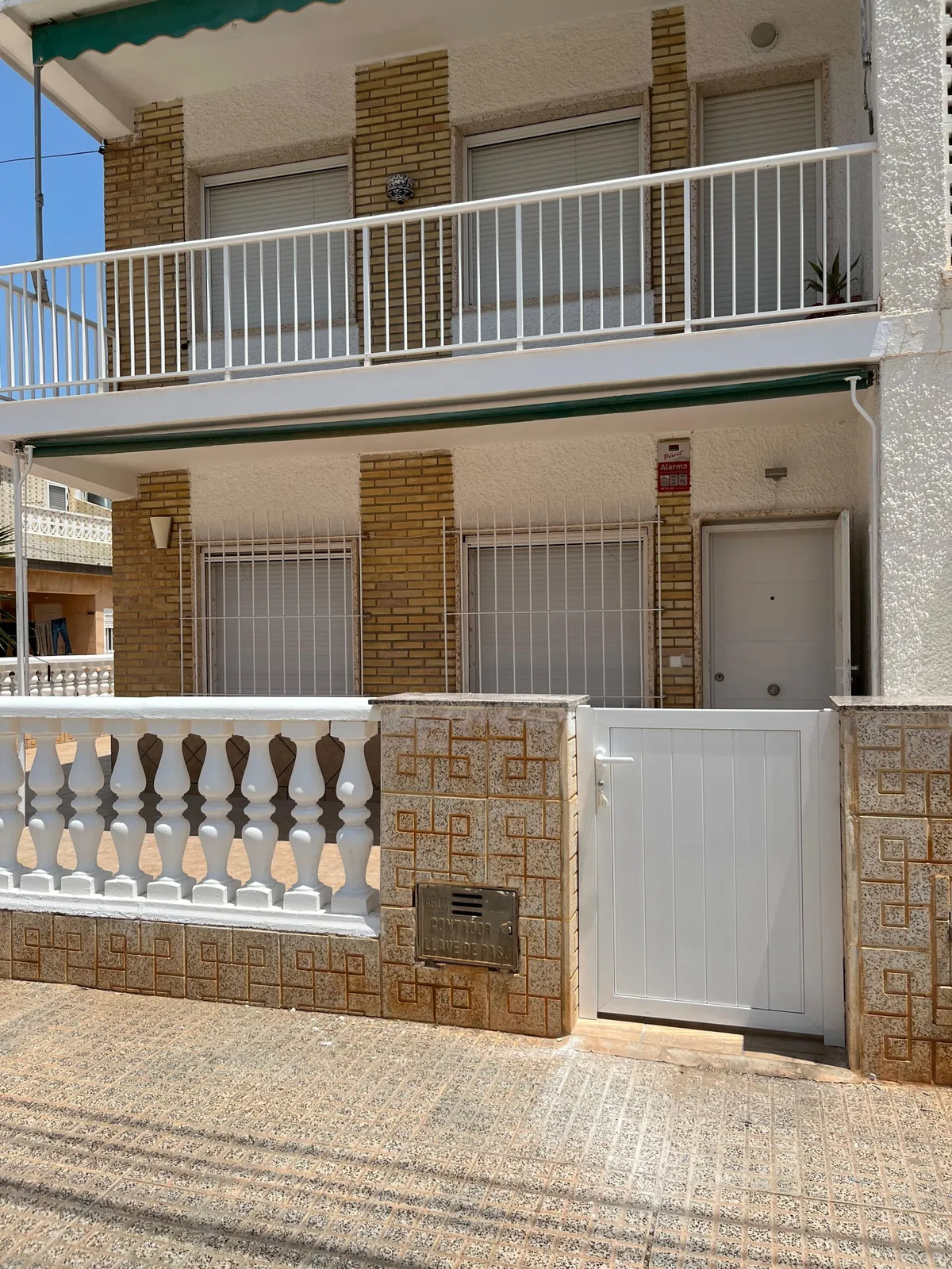 Spain Get your residency! fully renovated apartment walking distance to beach #S3 — photo 2