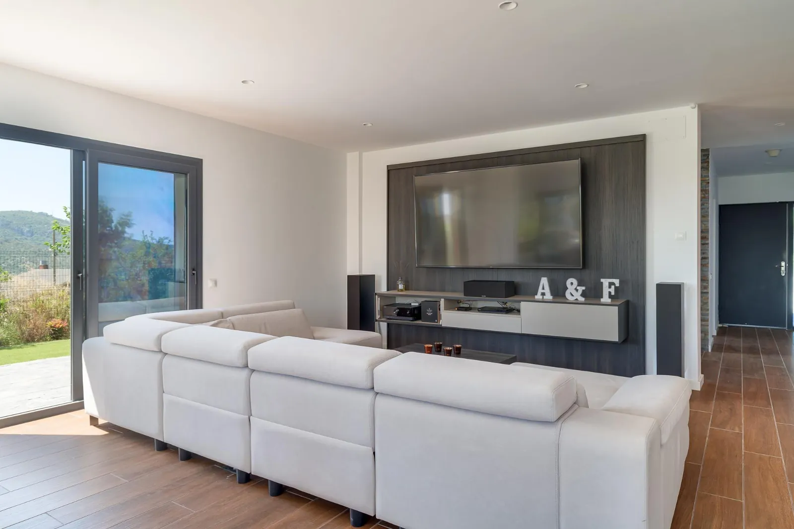 Spain Get your residency! luxury villa in a privileged natural setting PR-00357 — الصورة 2
