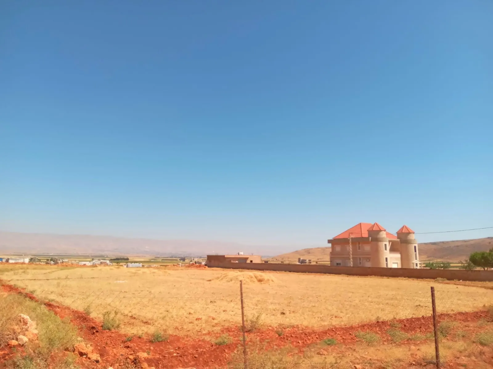 Deir el ahmar baalbek, fenced land 12,598 sqm for Sale #6717 — photo 2
