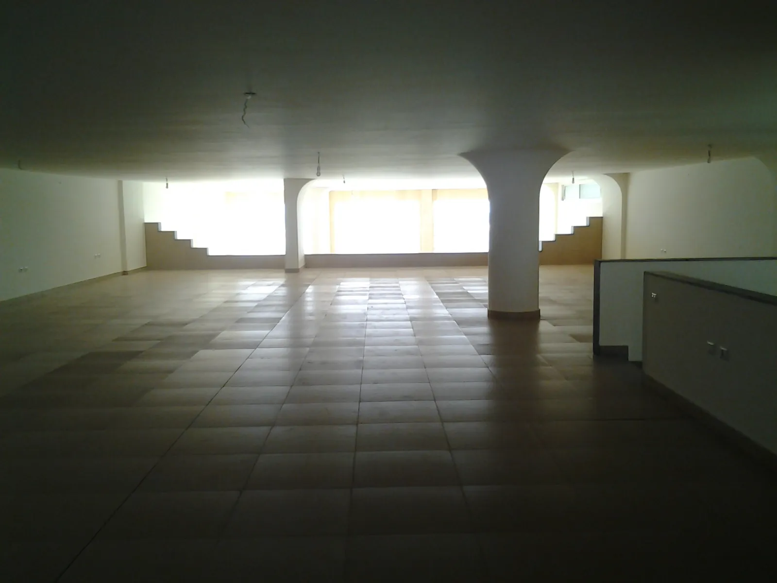 Haouch el omara brand new showroom for Rent in a prime commercial center #6718 — الصورة 3
