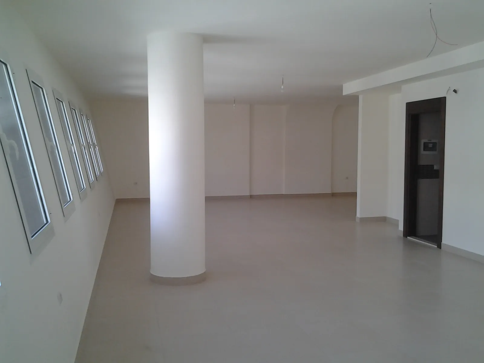 Haouch el omara brand new offices for Rent in a prime commercial center #6719 — الصورة 2