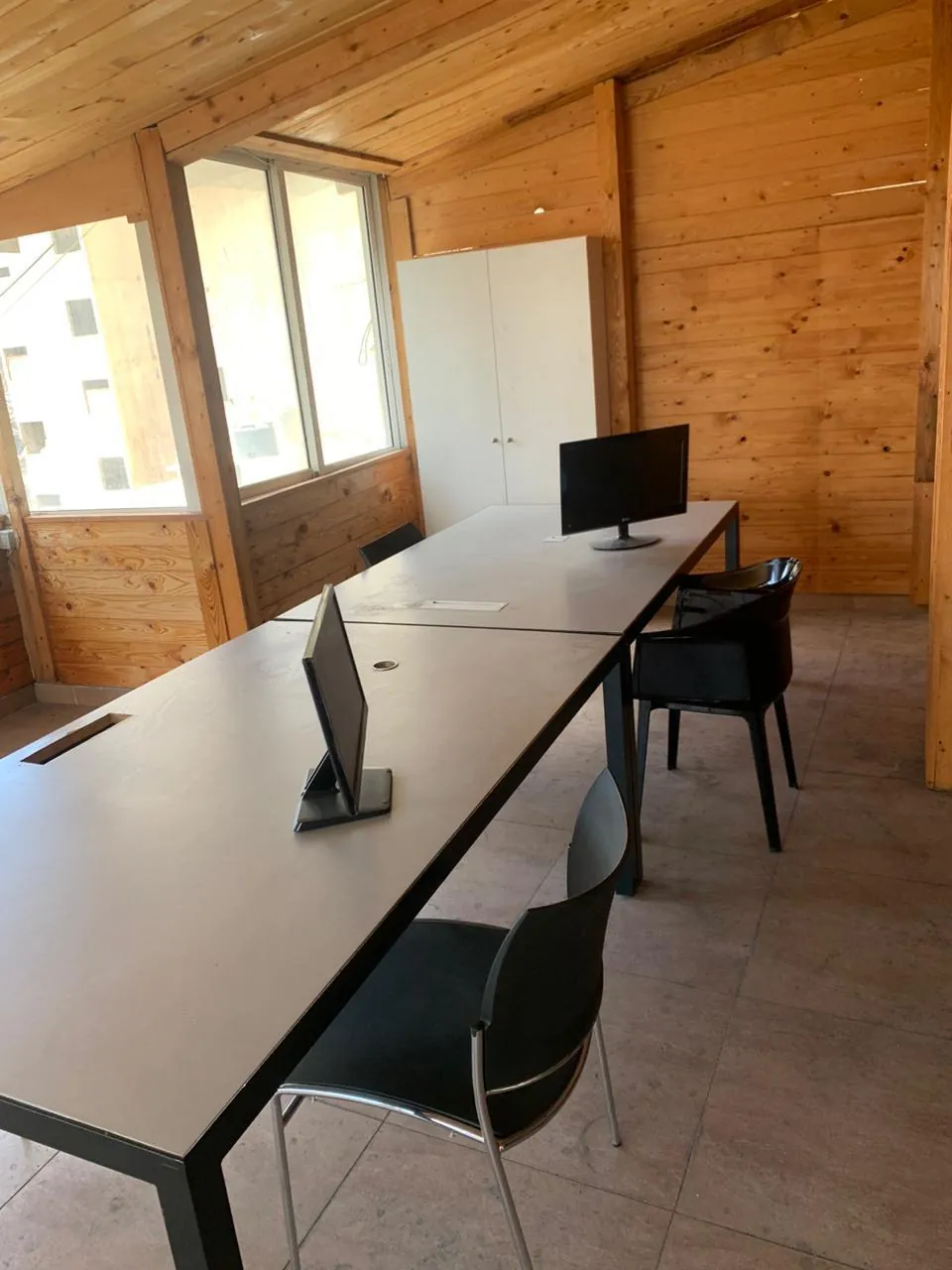 Monot furnished office 100 sqm for Rent in a prime location #6738 — الصورة 3