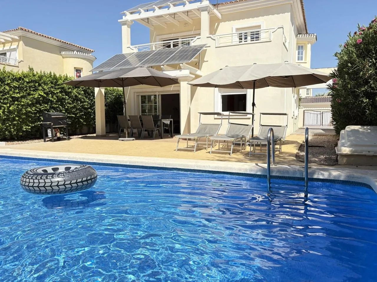 Spain Get your residency! villa with an exceptional plot and a large pool SVM744521 — photo 2