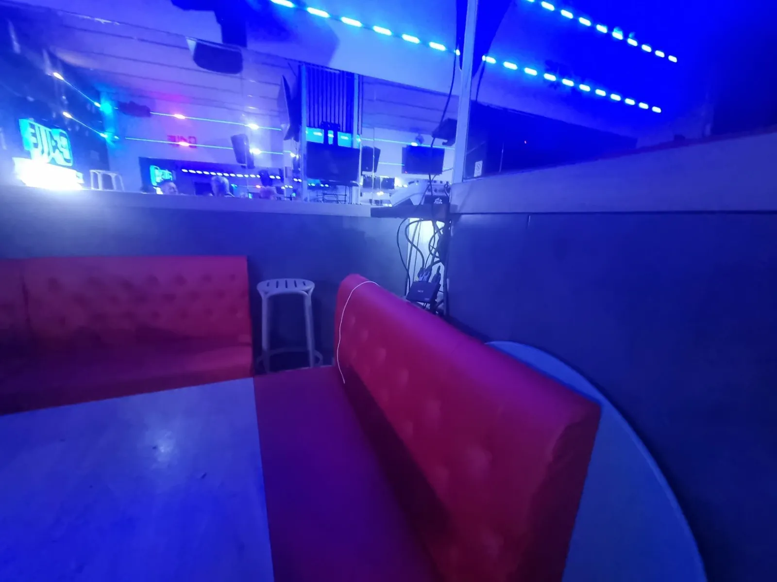 PROFITABLE INVESTMENT! shop leased to a music bar, prime location PR-00385 — photo 4