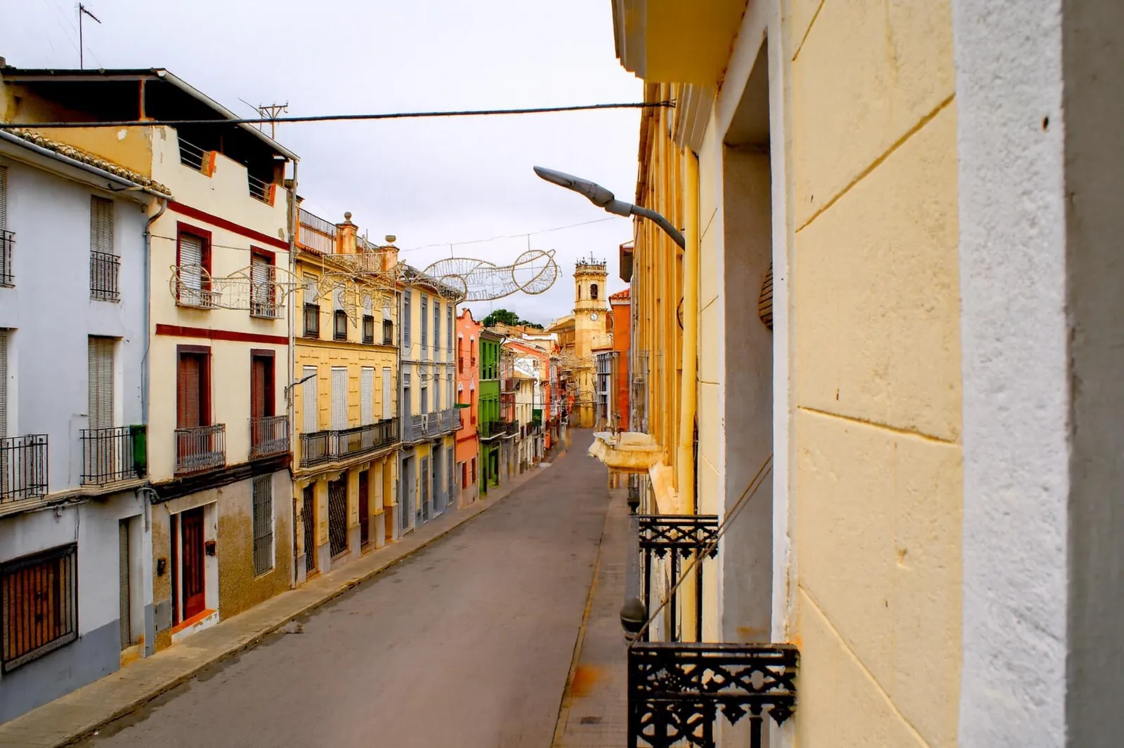 Spain get your residency! house 3 floors need renovation #008115 — الصورة 5