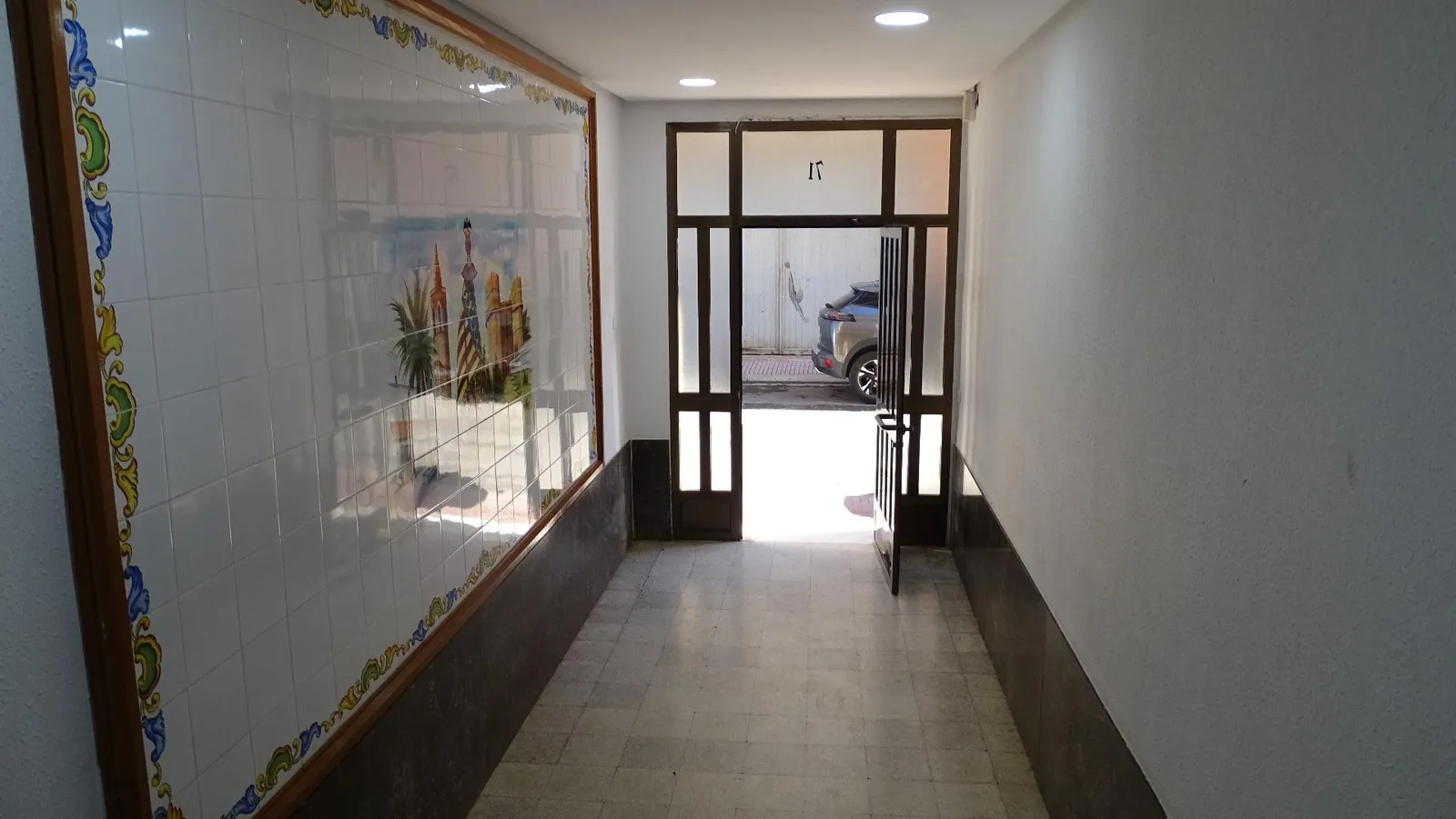 Spain Get your residency! renovated apartment in a quiet area 008335 — photo 3