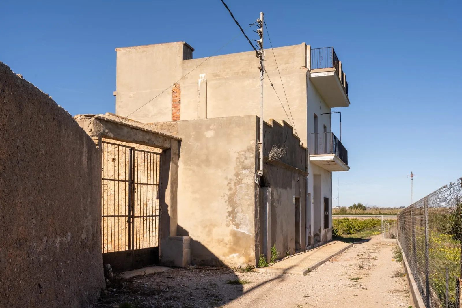 Spain get your residency! rural house 3 floors + land + warehouse #008365 — photo 2