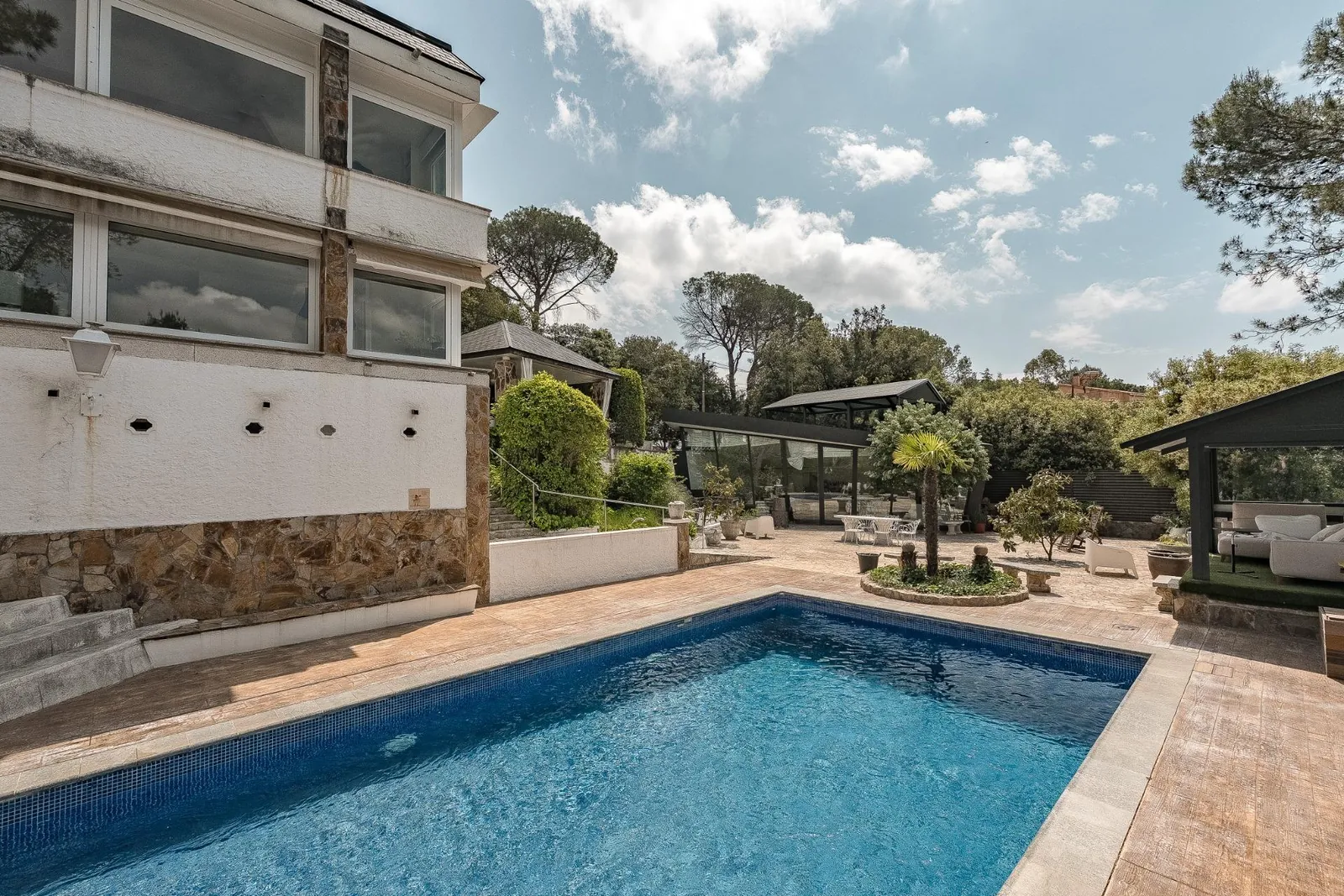 Spain get your residency! villa with pool & garden quiet area PR-00462
