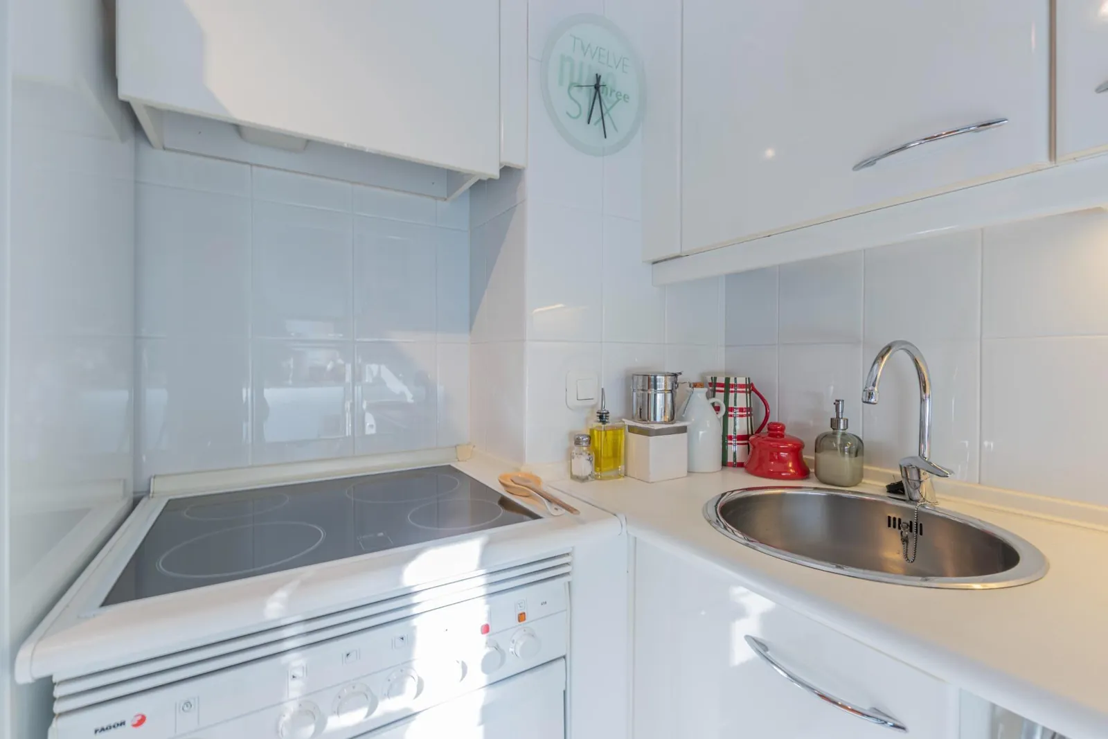 Spain get your residency! apartment prime location near all services PR-00460 — photo 3