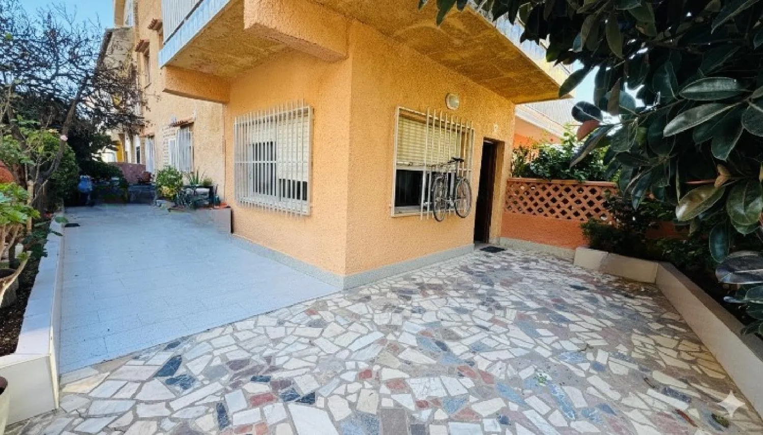 Spain get your residency! Semi-detached villa 100 meters from the sea 008855 — الصورة 3