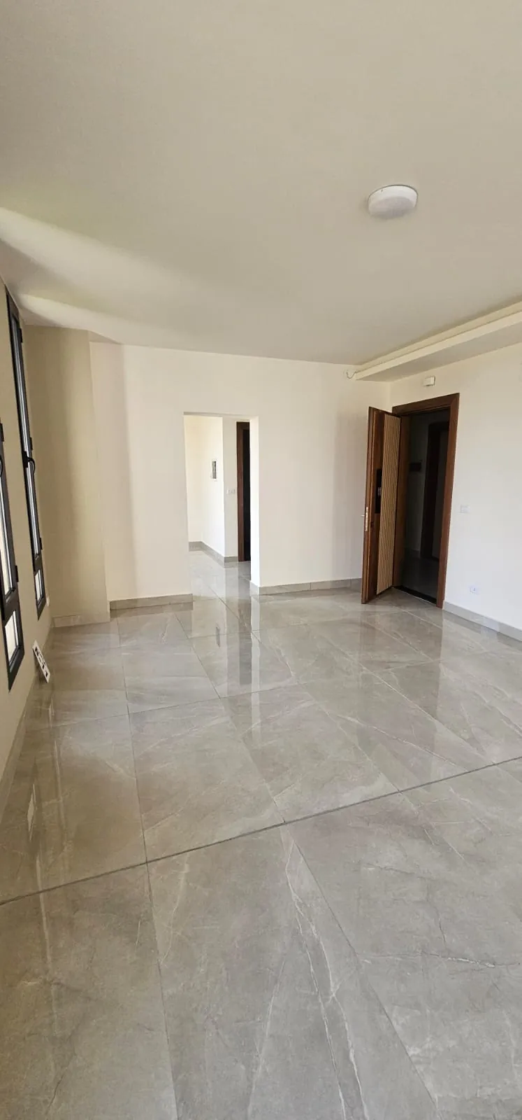 Haouch el omara brand new office 75 sqm for Rent prime location #6934 — الصورة 2