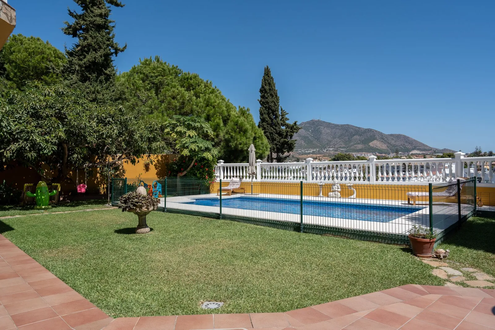 Spain Get your residency! villa in privileged areas of the Costa del Sol SPCRM3797 — photo 2