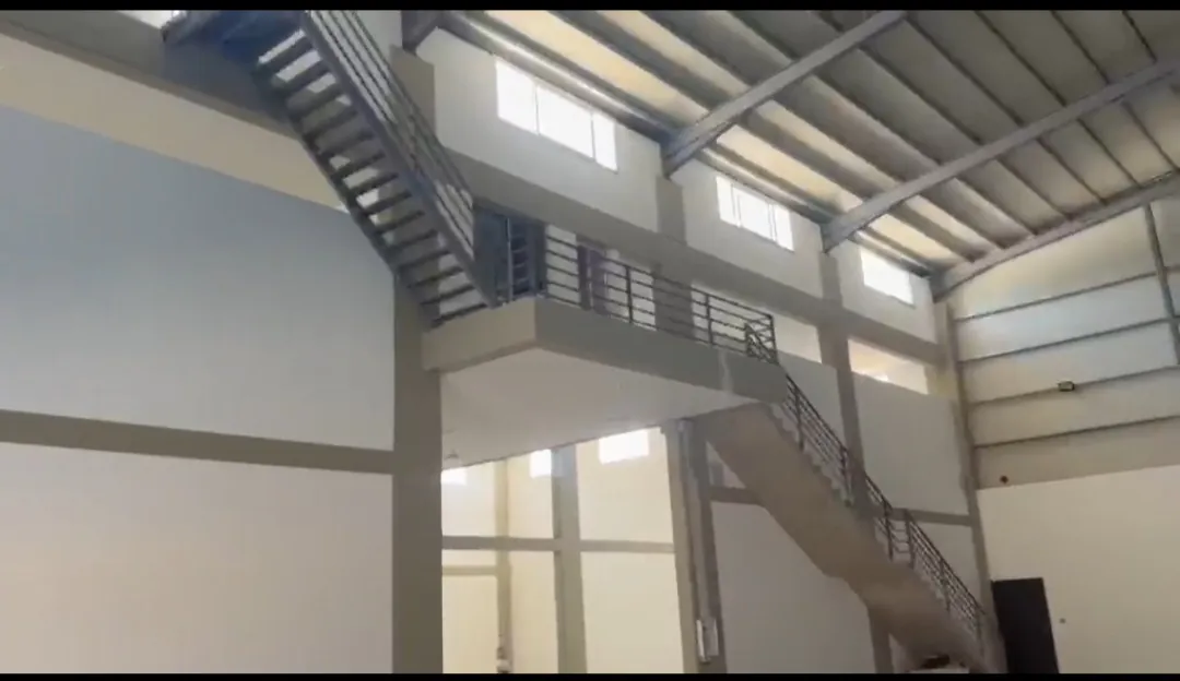 Zahle madine el sinayia spacious hangar with offices for Rent #6948 — photo 5