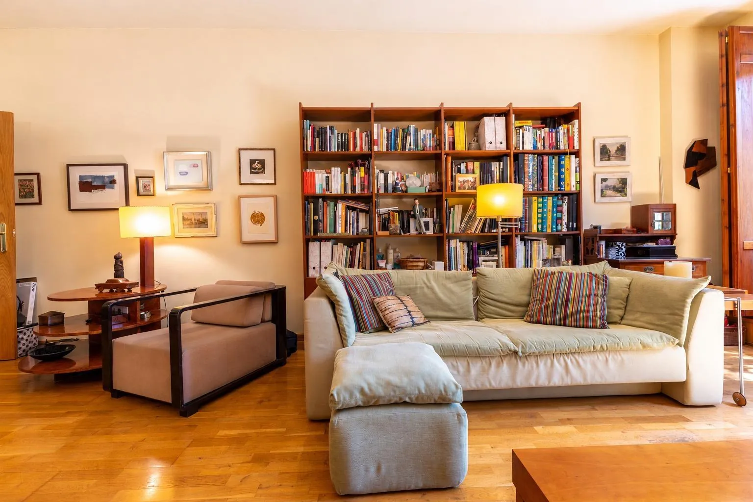 Spain get your residency! apartment in the heart of the city’s historic center 009245 — photo 3