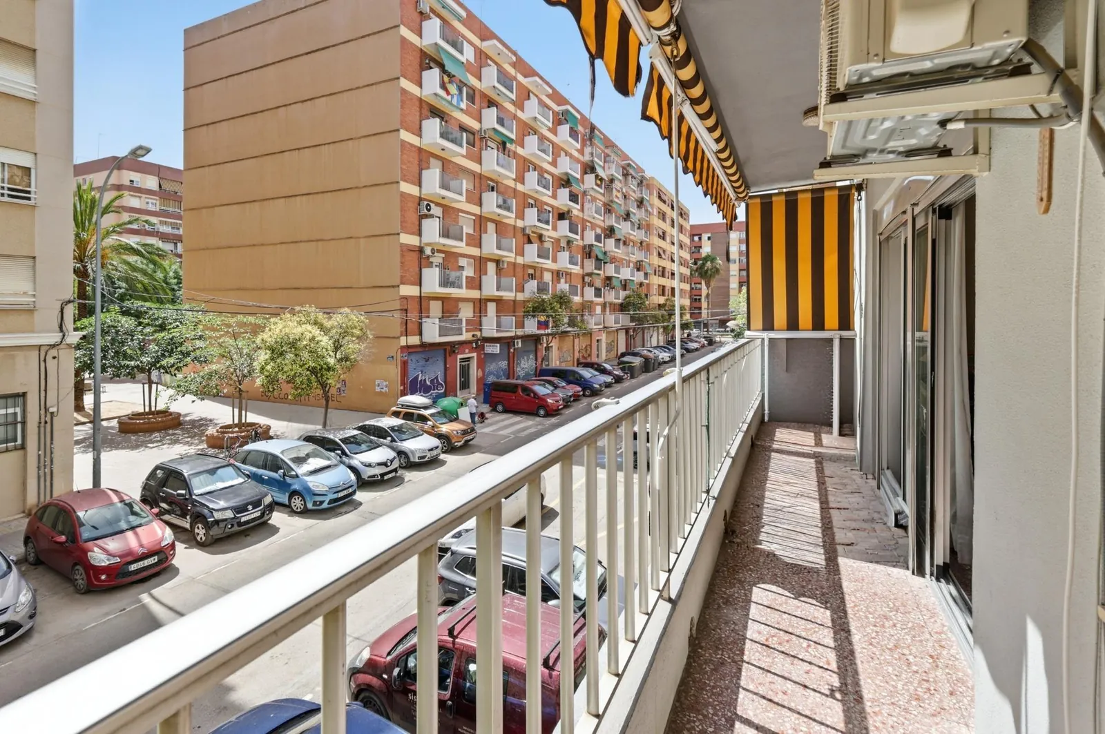 Spain get your residency! apartment in a prime location 009335