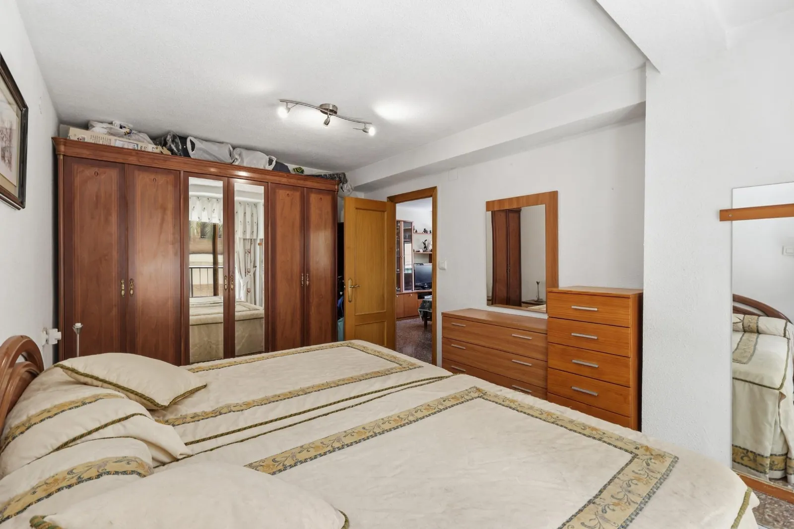 Spain get your residency! apartment in a prime location 009335 — الصورة 4