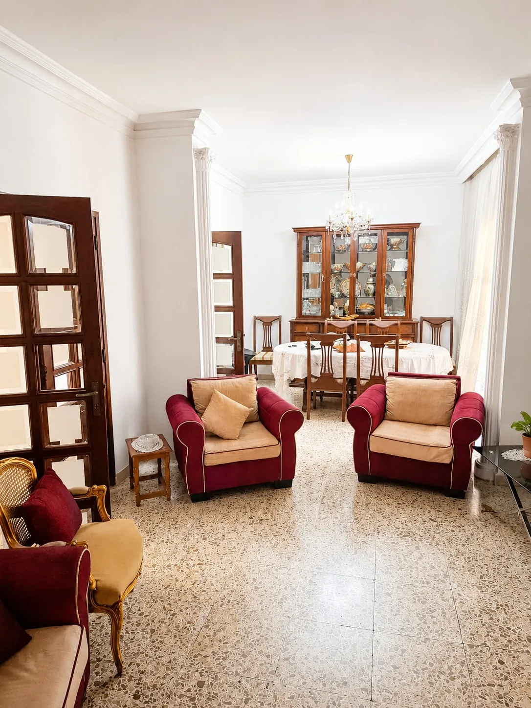 Achrafieh spacious apartment 170 sqm for Sale excellent location #6953 — photo 2