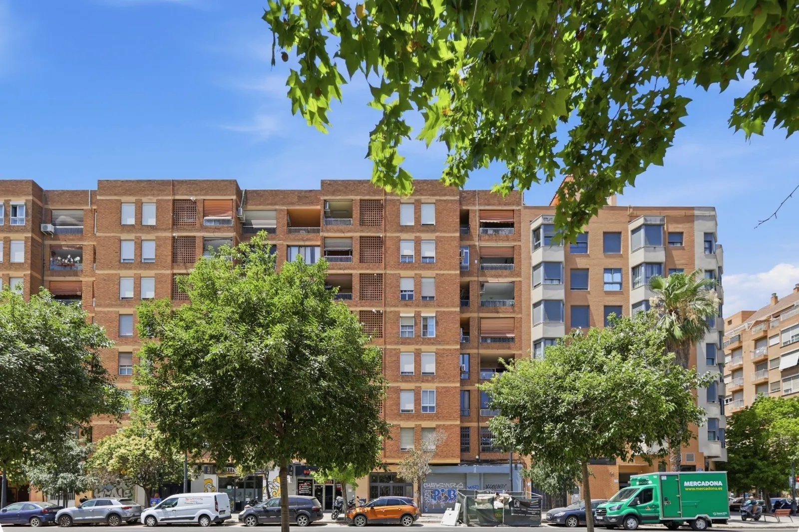 Spain get your residency! apartment in one of the best areas 009345