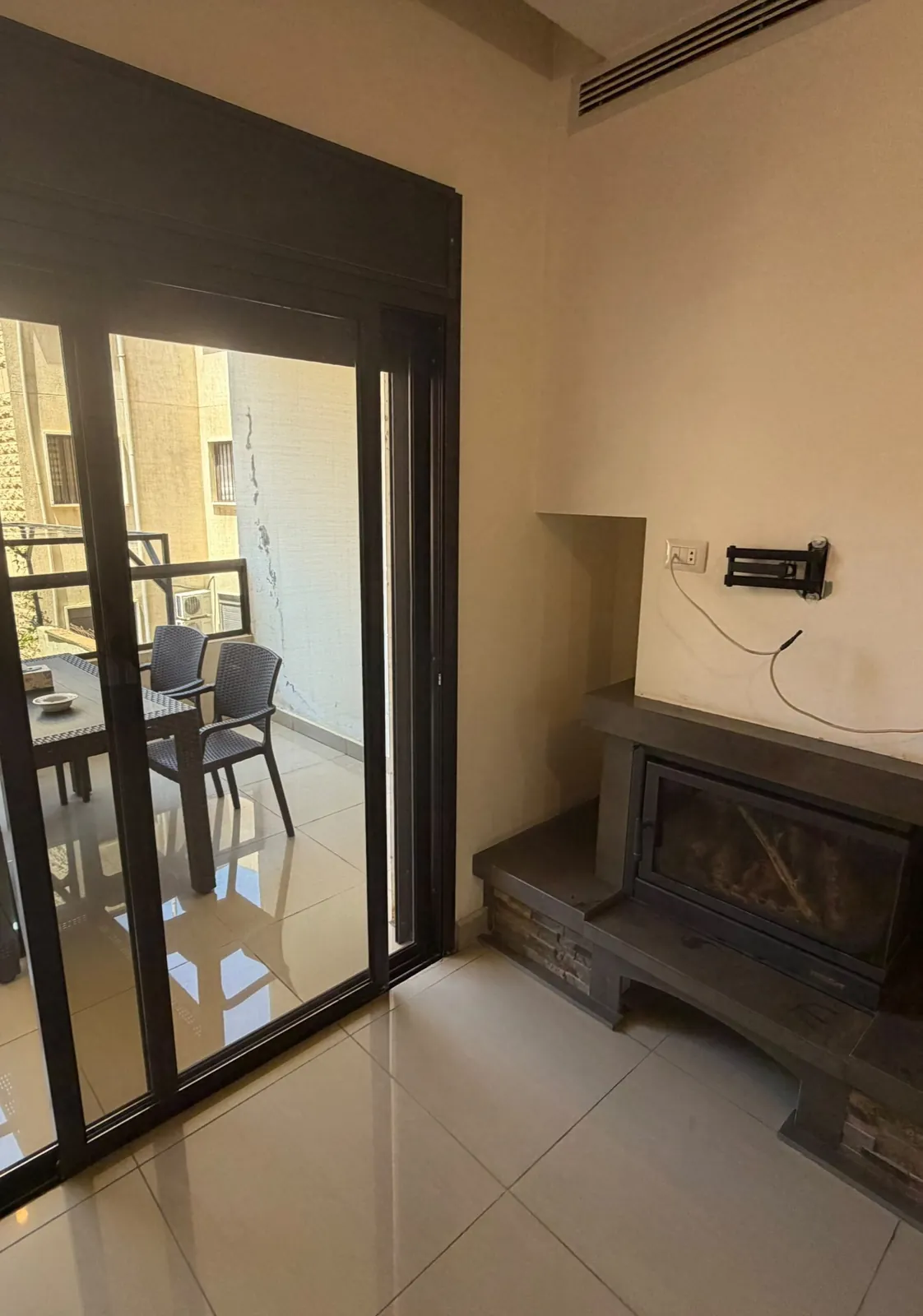 Zahle el hemmar furnished apartment + 110 sqm garden for Rent #6960 — الصورة 3