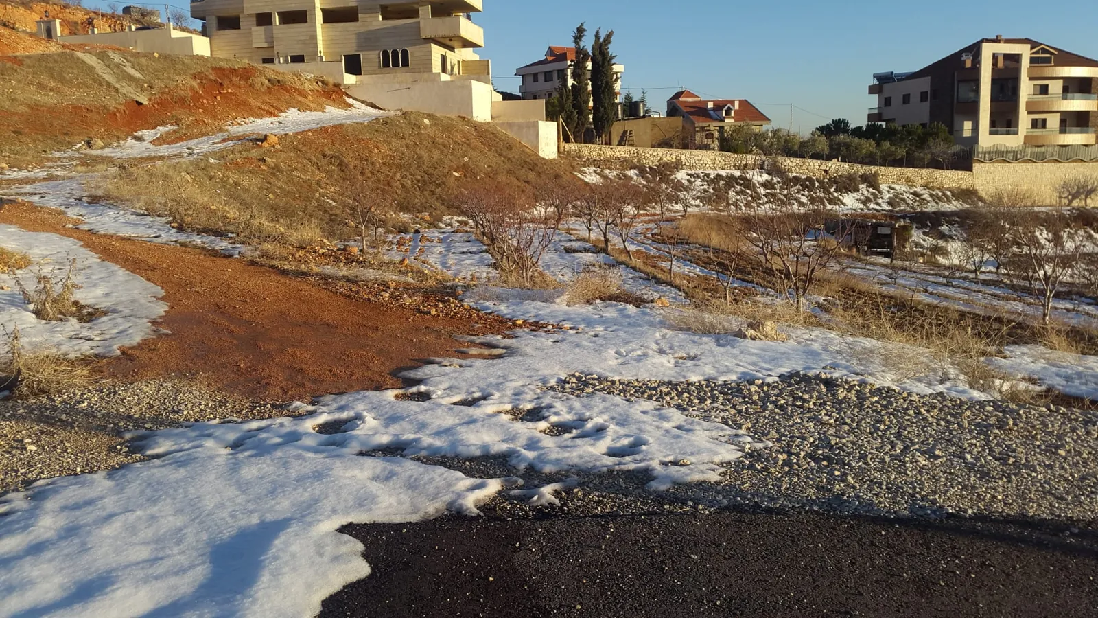 Zahle dhour land 1,498 sqm for Sale #6995