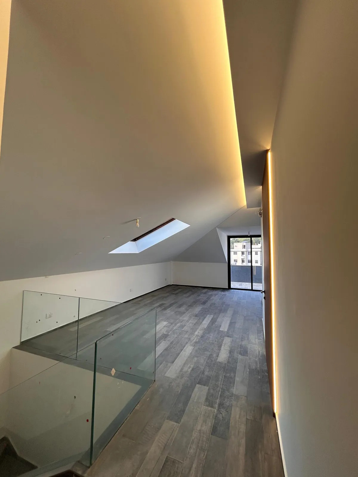 Antelias high-end luxury duplex 250 sqm sea view prime location #7005 — الصورة 4