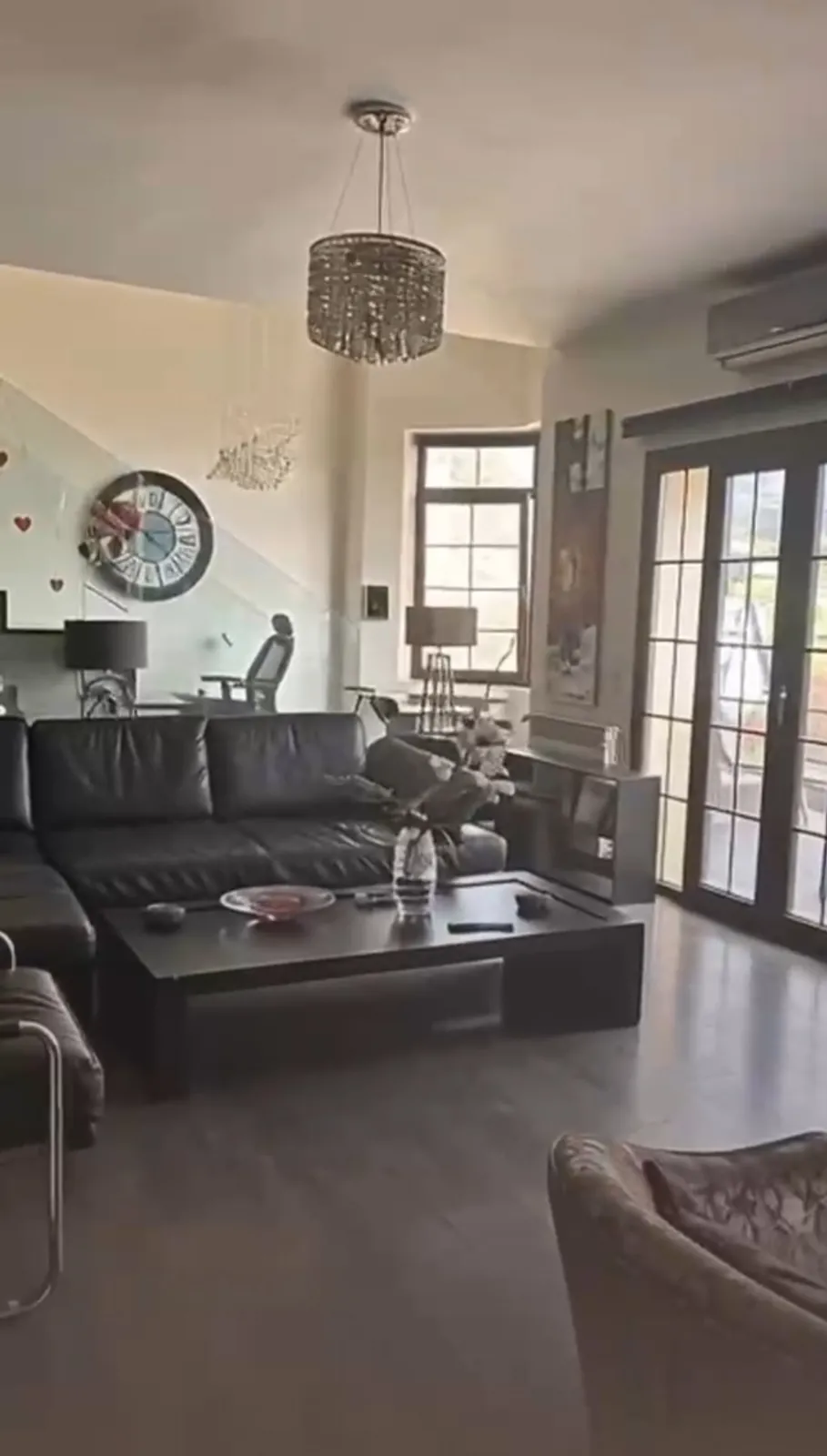 Luxury villa high-end 4 floors in the heart of Jeita for Rent panoramic view #7012 — الصورة 2