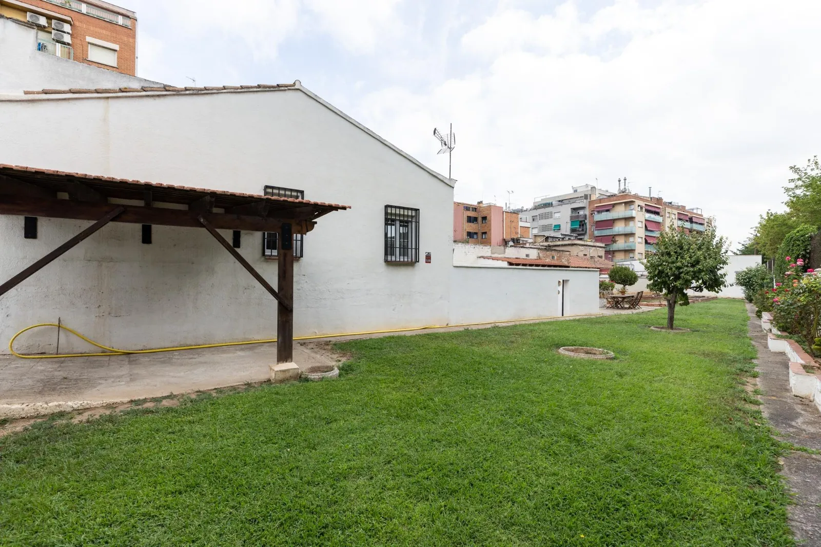 Spain get your residency! detached house with a huge garden PR-00501 — photo 5