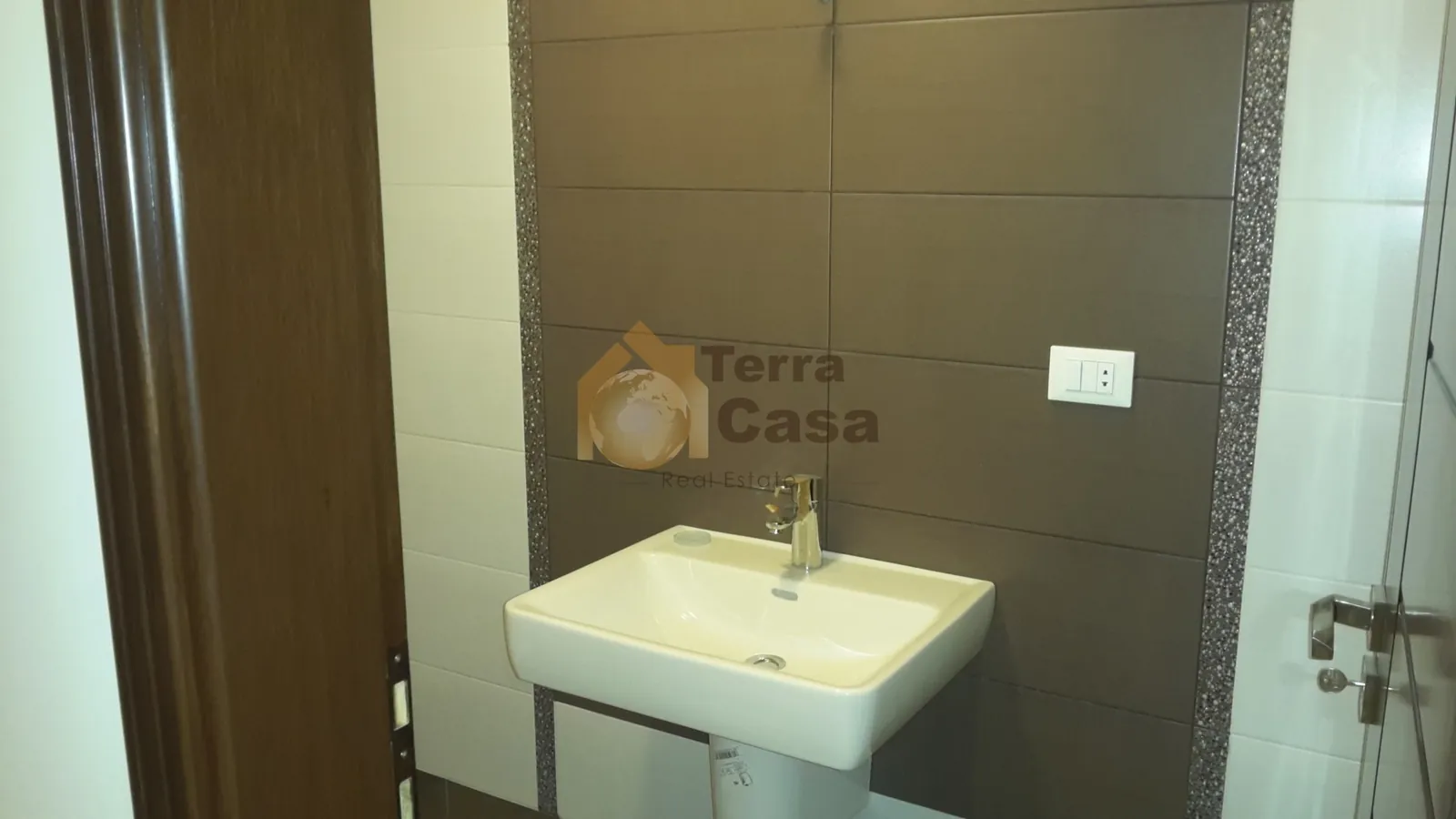 Ksara semi furnished apartment 170 sqm for Rent luxurious finishing #480 — الصورة 2