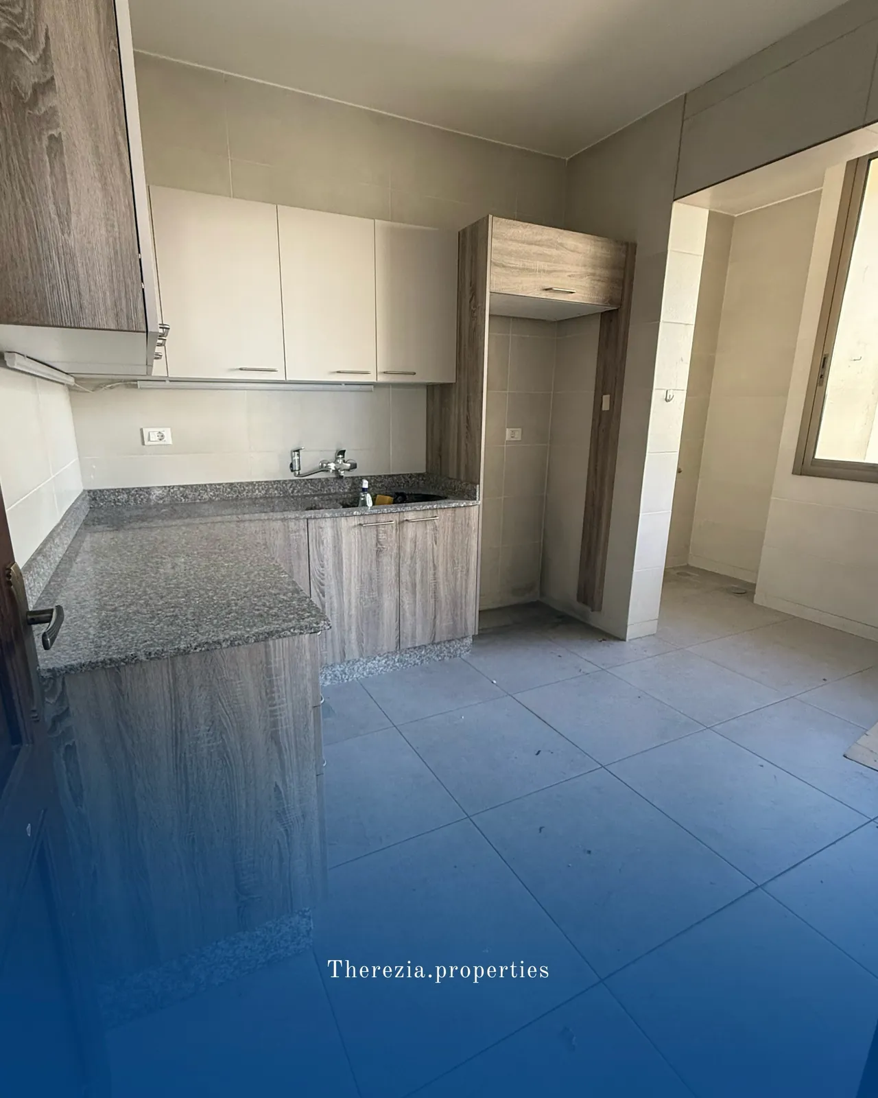 Apartment for Sale in Furn El Chebbak — الصورة 2