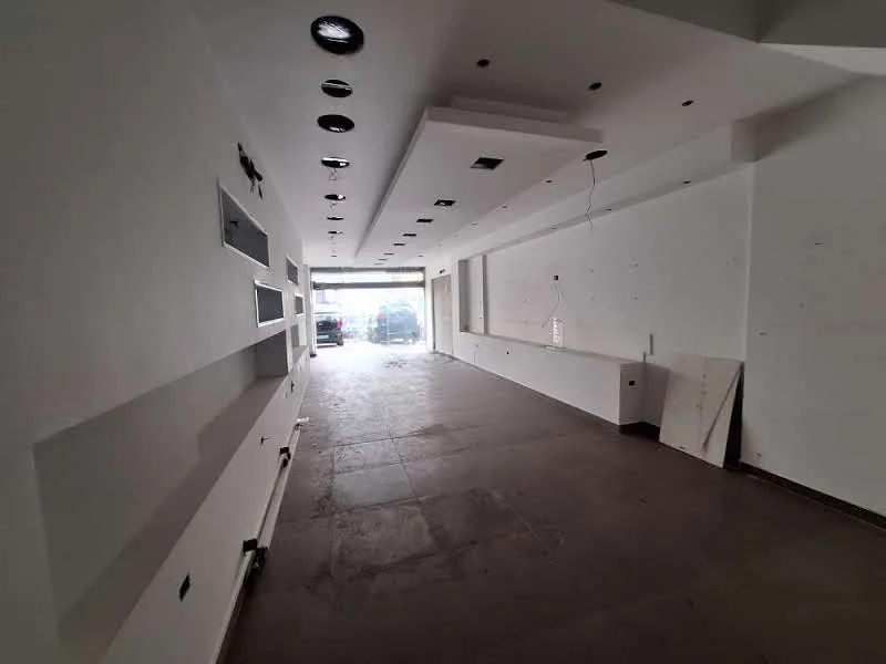Ground Floor Shop for Rent in Sin El Fil — الصورة 3