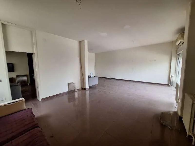 Spacious Apartment for Rent in Baabda — الصورة 4