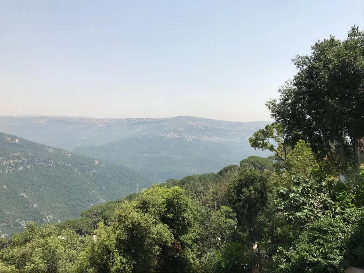 Land and Old House for Sale in Beit Mery — الصورة 2