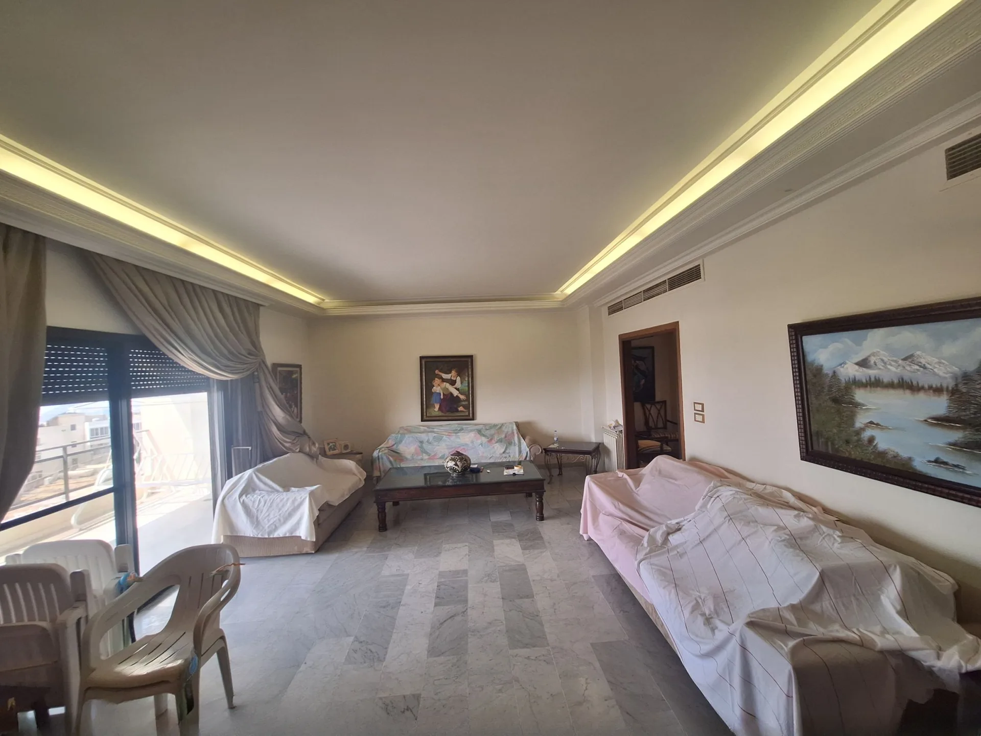 Spacious Apartment for Sale in Mansourieh — الصورة 2