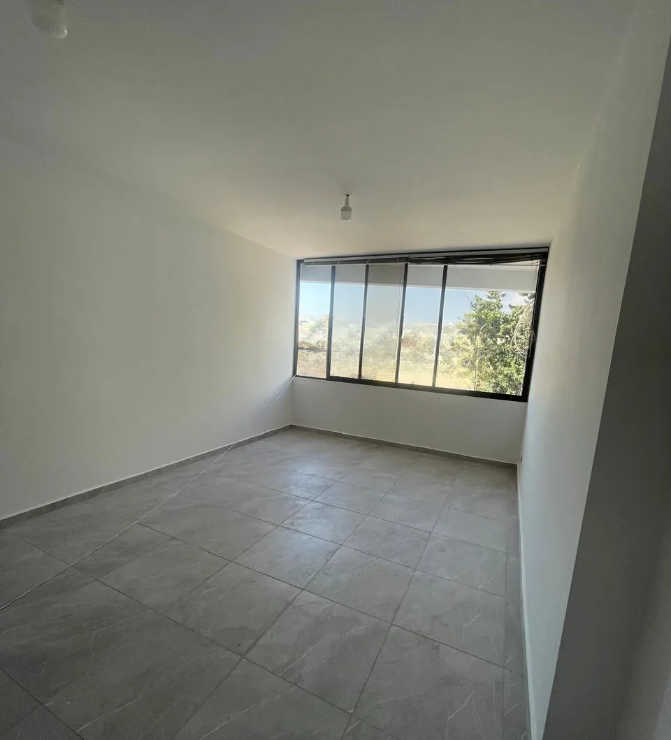 Office Space for Rent in Mansourieh — الصورة 3