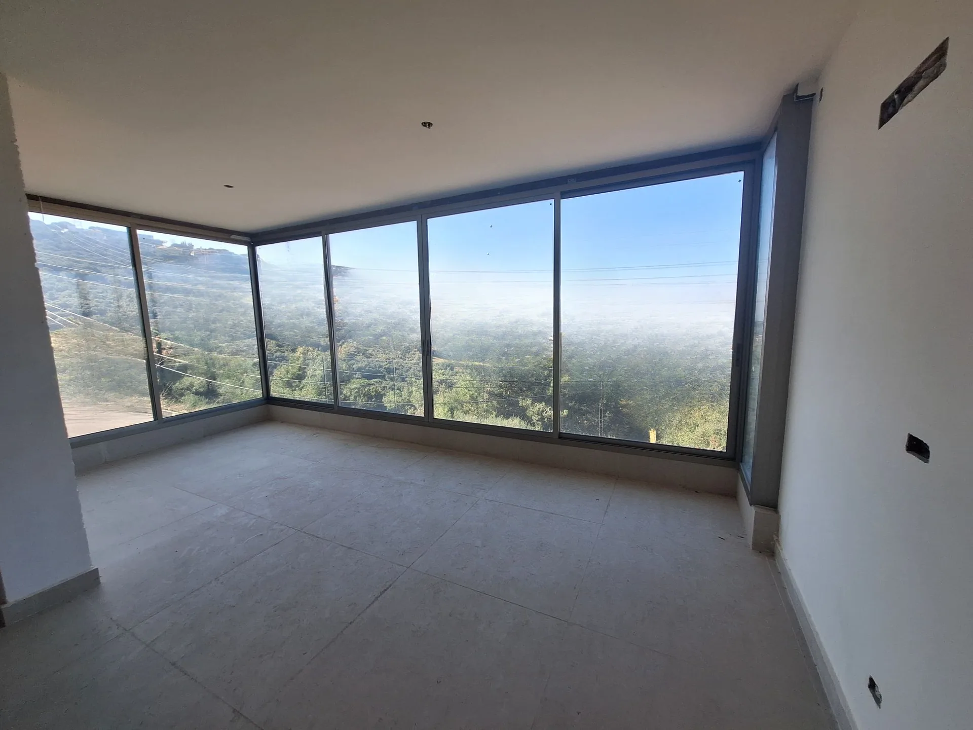 Panoramic View Apartment for Sale in Ain Saade — الصورة 5