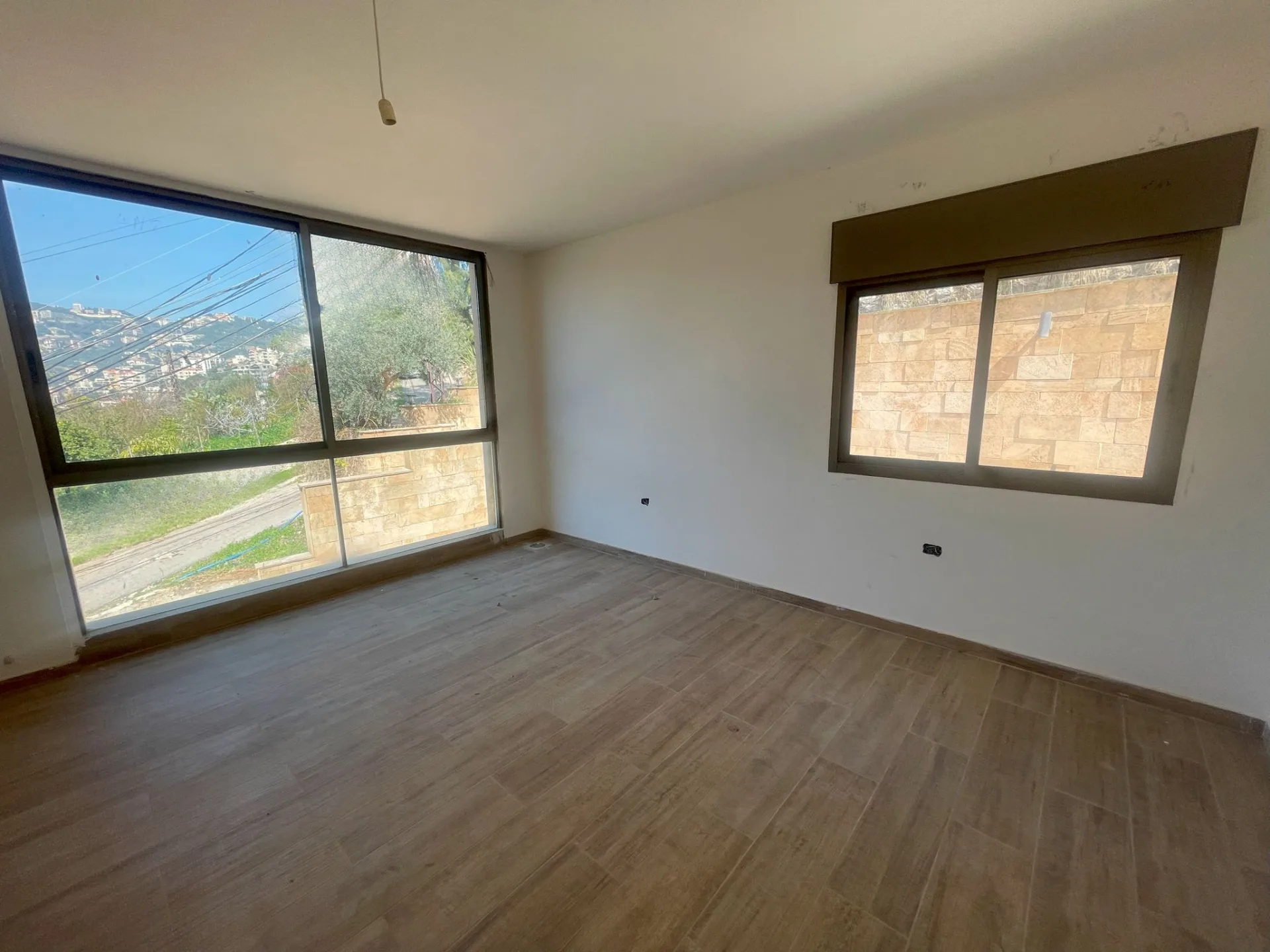 Spacious Duplex for Sale in Kfarhbab — الصورة 3