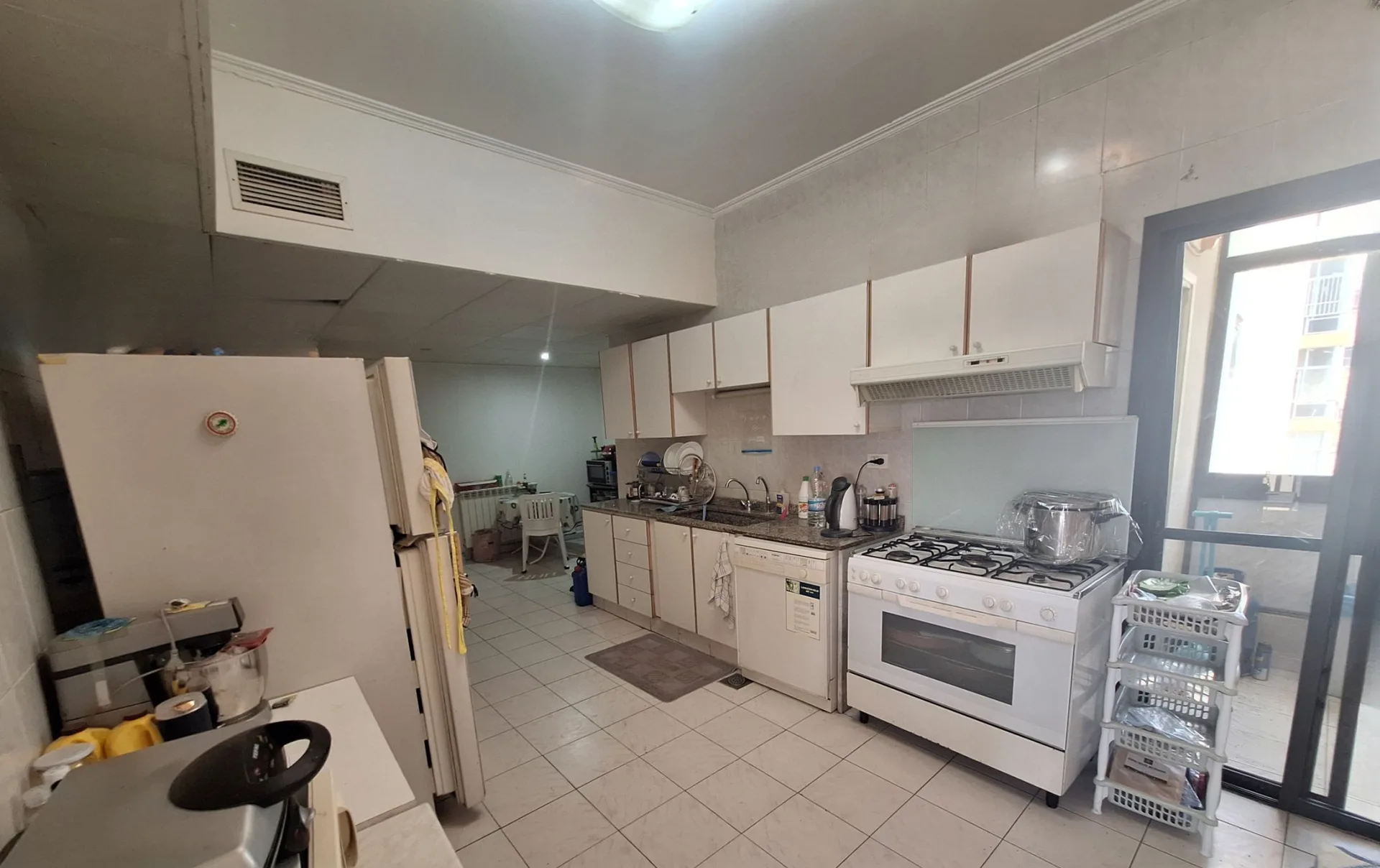 Spacious Apartment for Sale in Mansourieh — الصورة 4