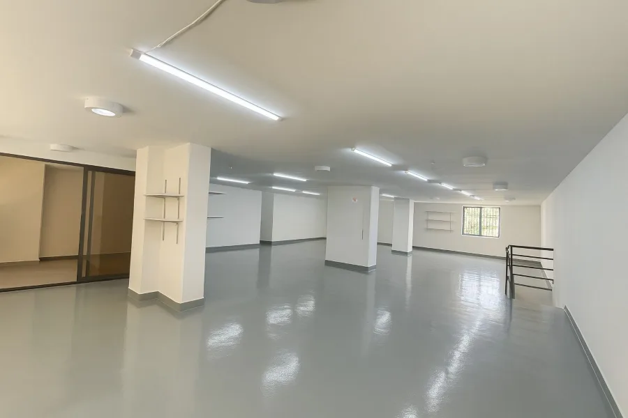 Shop for Sale or Rent – Sin El Fil — الصورة 2