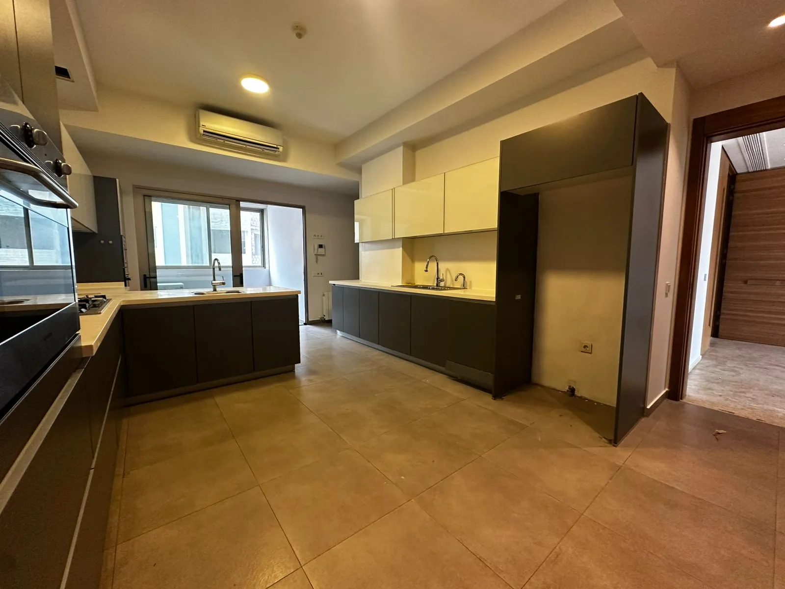 Luxury Apartment in Hamra, Bliss Street — الصورة 4