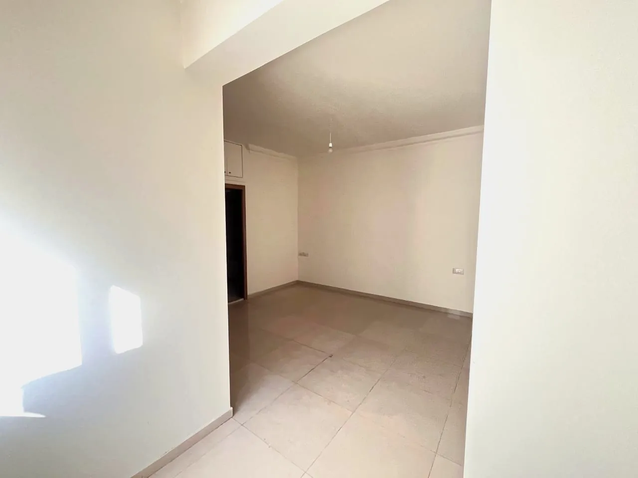 Spacious Apartment in Ras El Nabeh, Beirut — photo 4