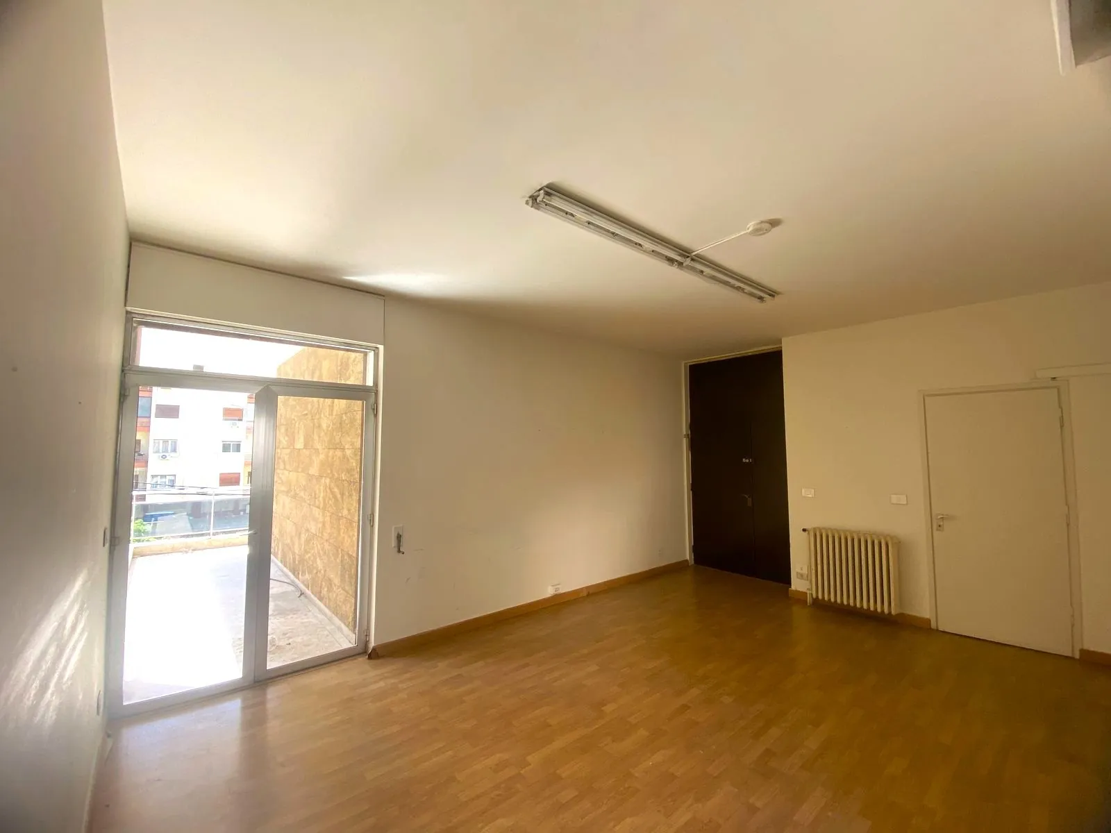 Spacious Office in Badaro, Beirut — الصورة 5