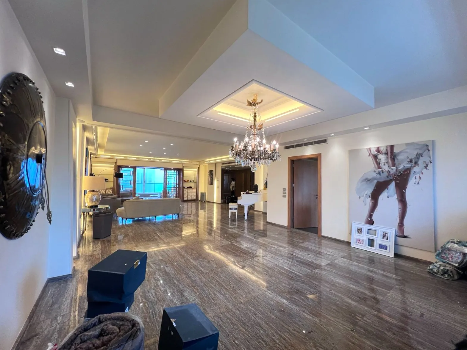 Fully Furnished Luxury Apartment in Ramlet Al Bayda — الصورة 3