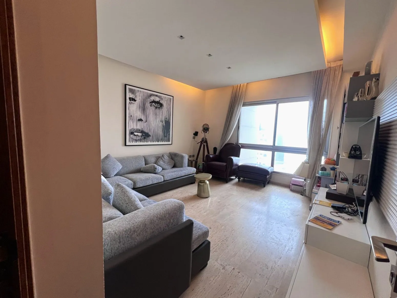 Fully Furnished Luxury Apartment in Ramlet Al Bayda — الصورة 5