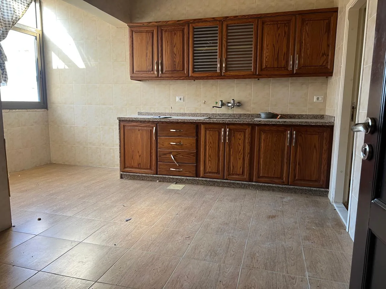 Apartment for Sale in Aaramoun, Lebanon — الصورة 3