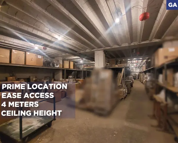 700 SQM Warehouse for Rent/Mansourieh