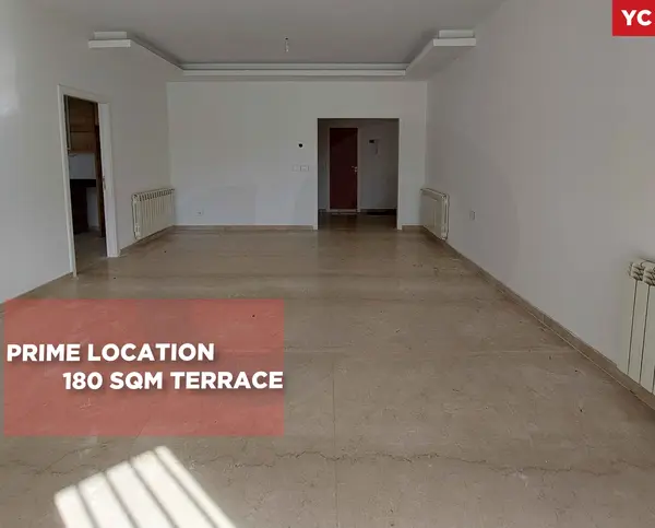 Maid’s room/Storage room/Terrace/Jbeil