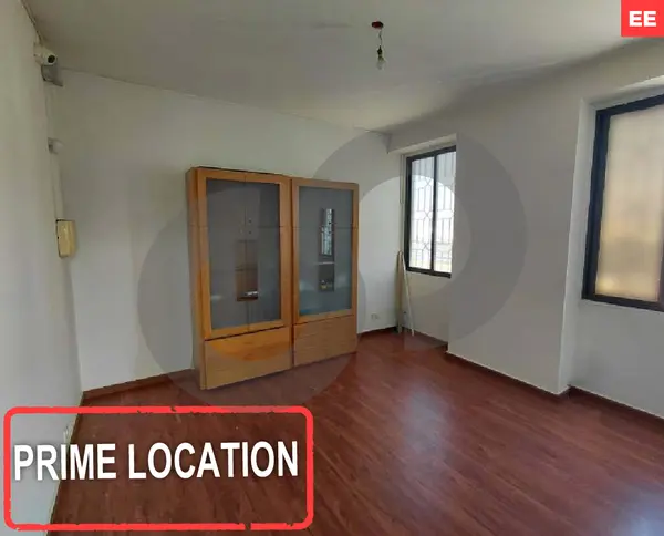 strategically located,on the highway,office,Daoura